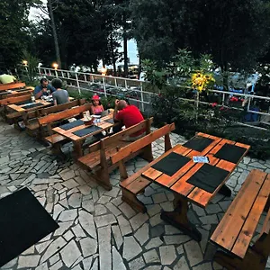 Nocleg ze śniadaniem Dck, Kostrena